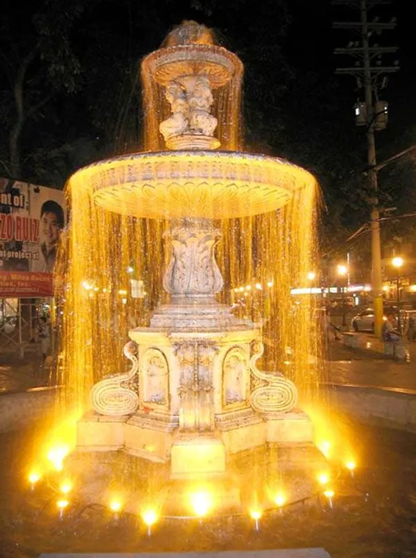 Binondo Plaza Lorenzo Ruiz, 2005