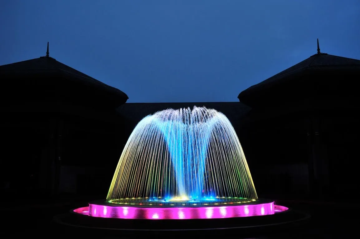 Coconut Palace Ringjets Fountain, 2011