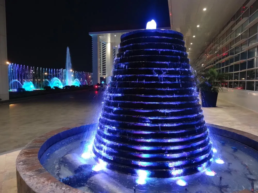 Conical Cascade, Solaire Resort Casino, 2014