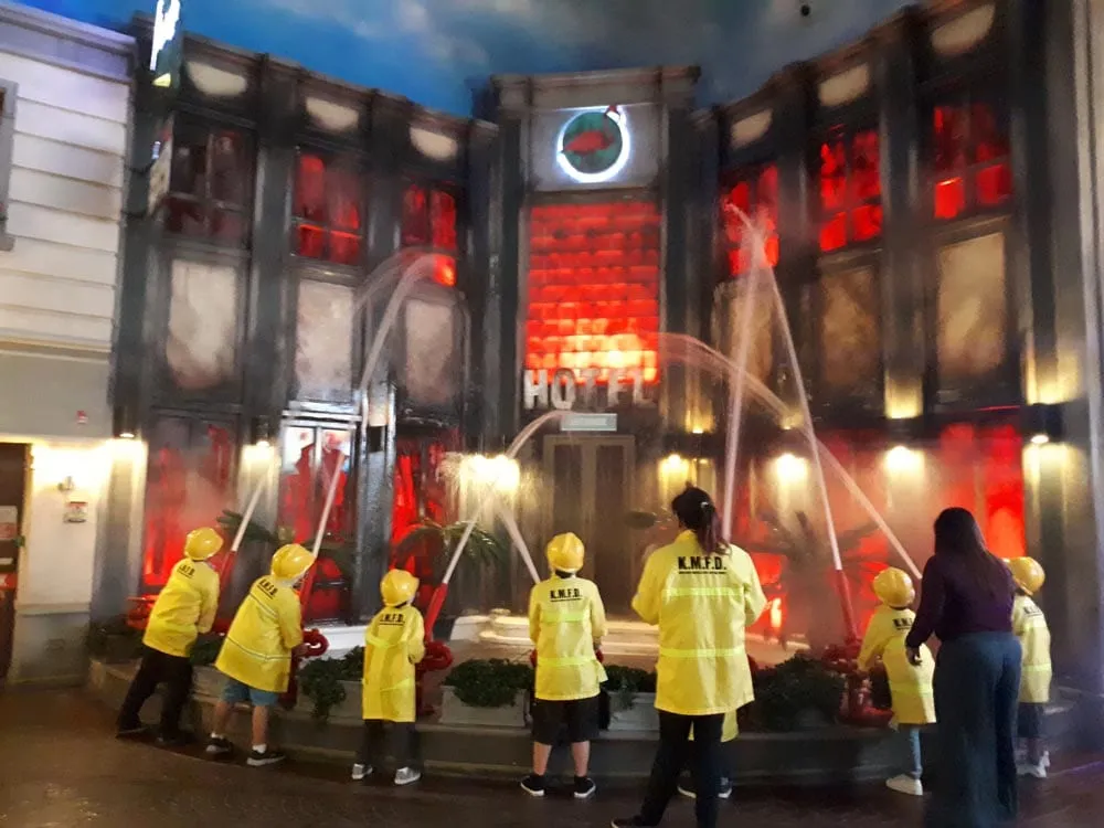 Kidzania Water Cannons, 2015
