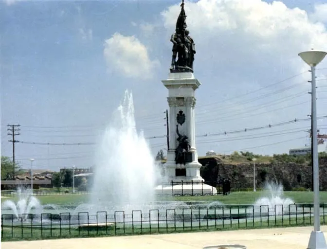 Legaspi Fountain, Manila, 1969