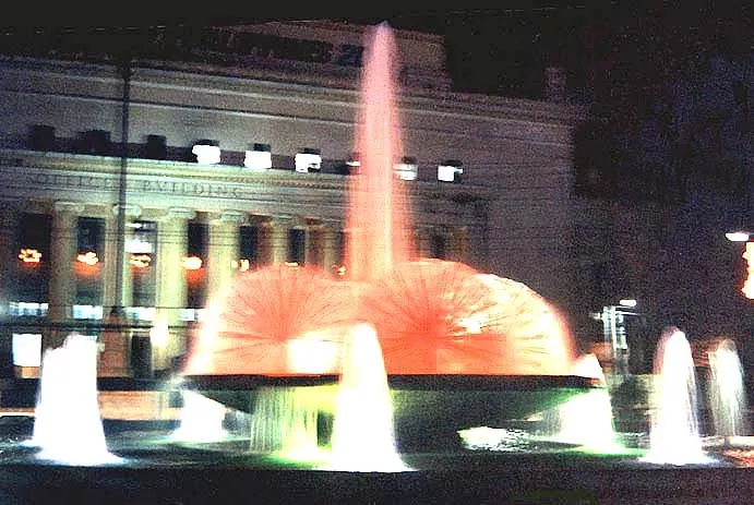 Liwasang Bonifacio Multi-pattern fountain, 1994