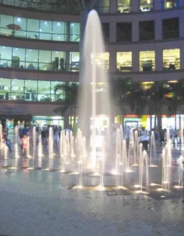 MarketMarket Central Plaza Interactive Fountain, 2004