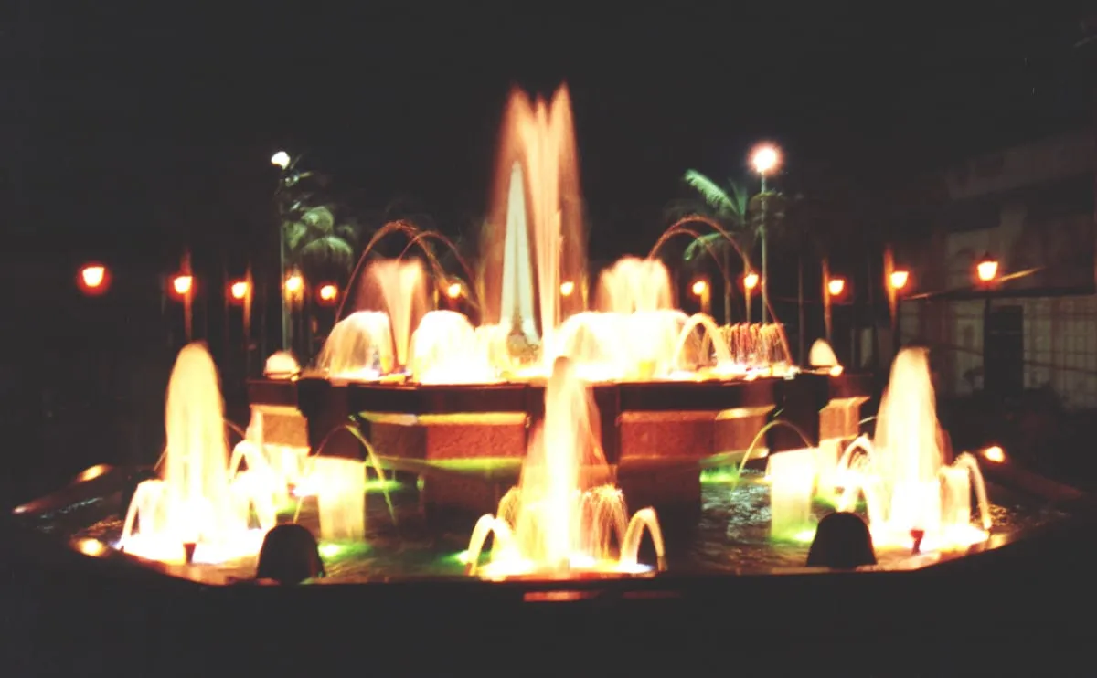 Plaza Balagtas Dancing Fountain, Pandacan, Manila, 2003