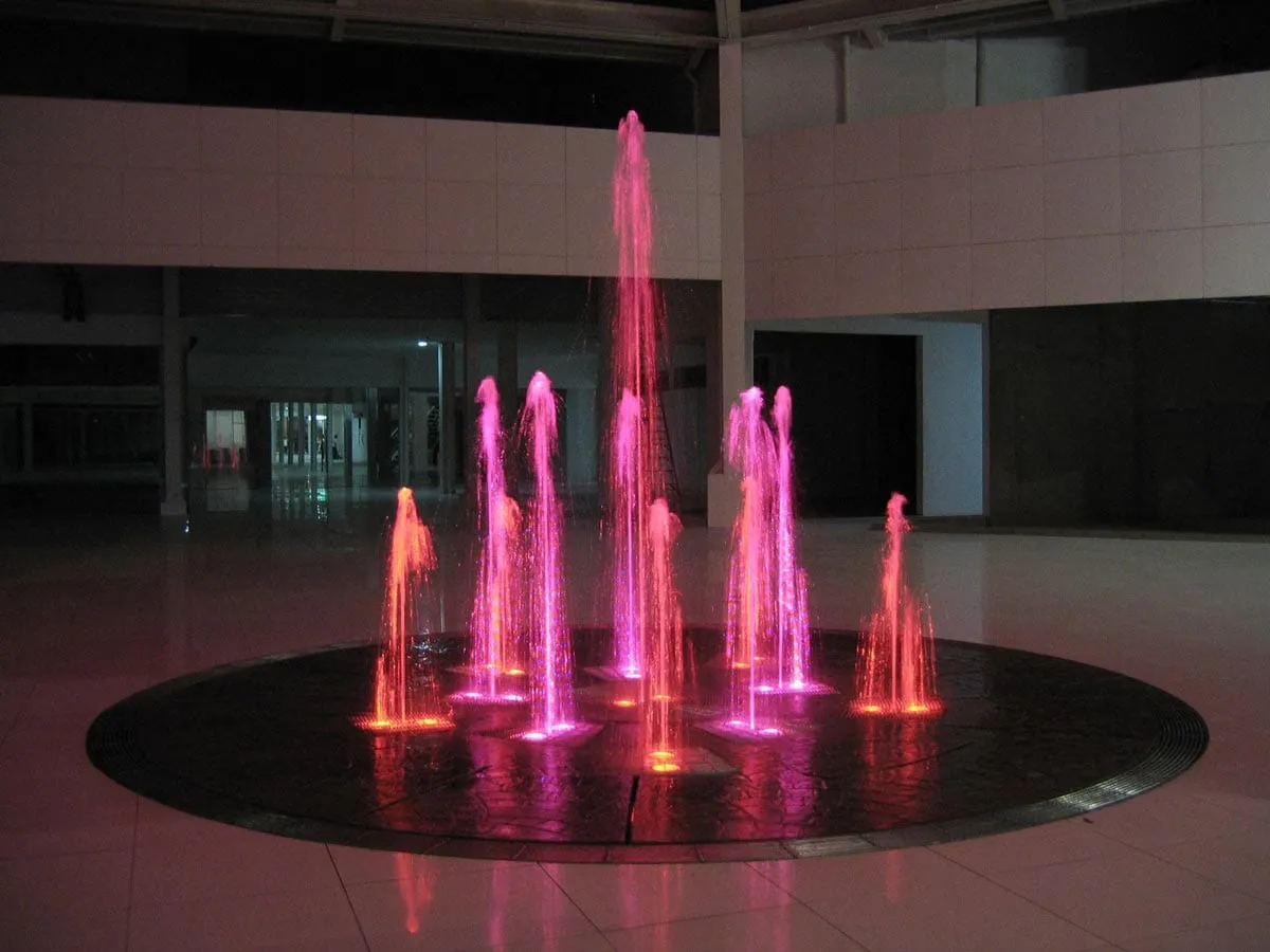 Q-Plaza-Interactive-Fountain,-2010-pink