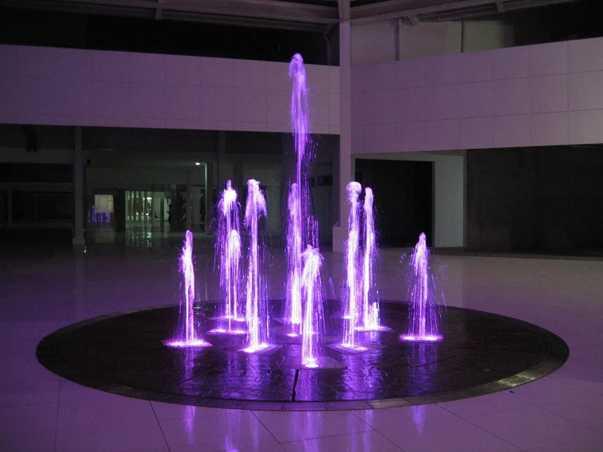 Q-Plaza-Interactive-Fountain,-2010-violet