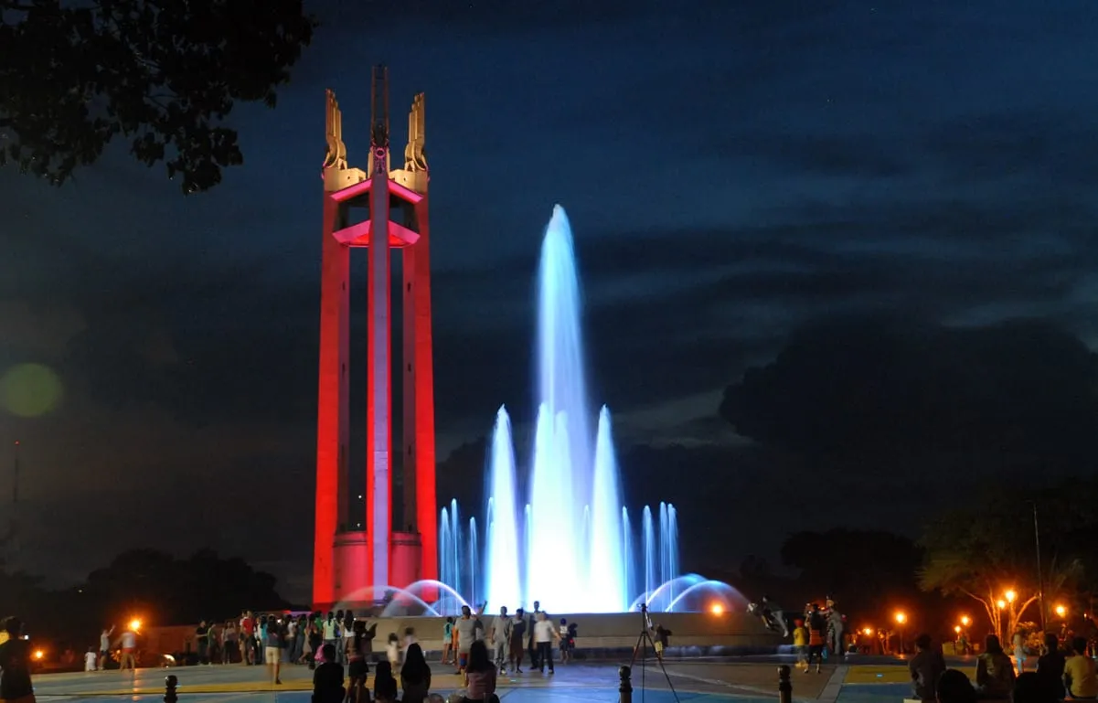Quezon Memorial Circle Dancing Fountain, 2010