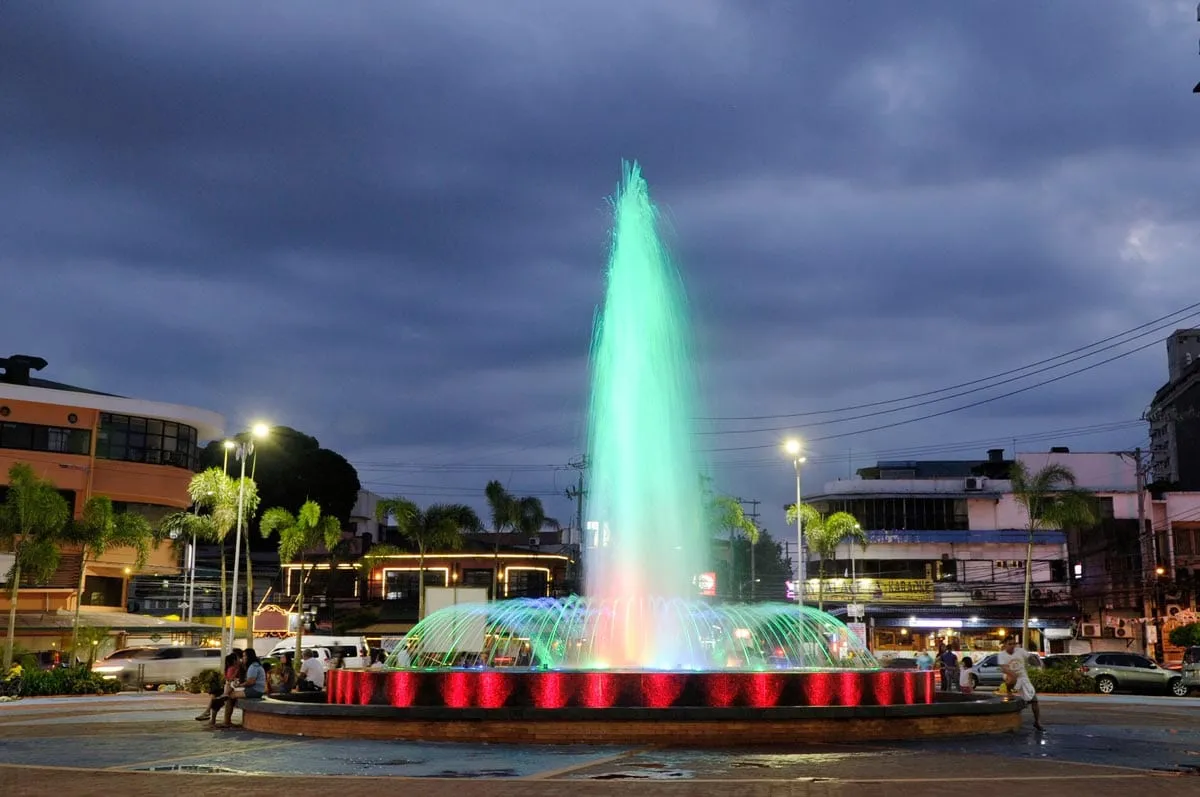Remedios Circle Multi-pattern Fountain, Manila, 2016 1