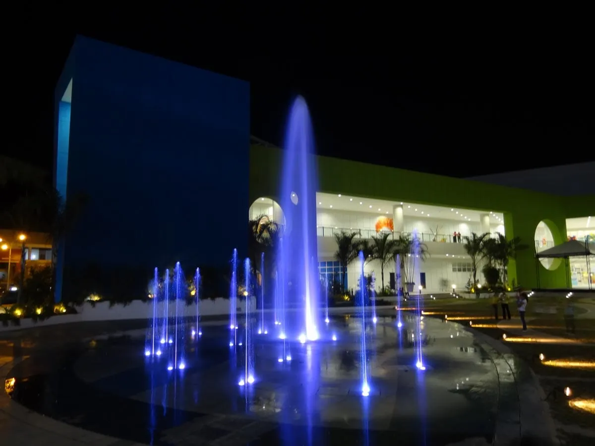 SM-GenSan-Interactive-Fountain,-2012
