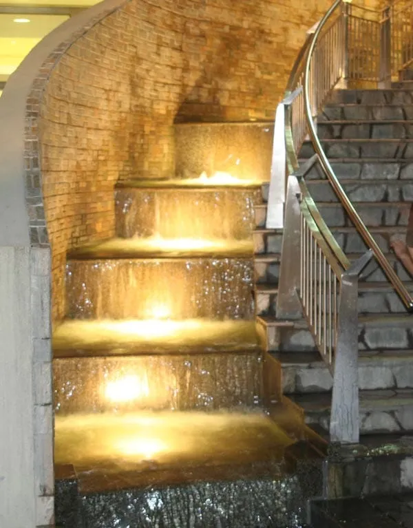 Trinoma Cascading Steps, Quezon City, 2007