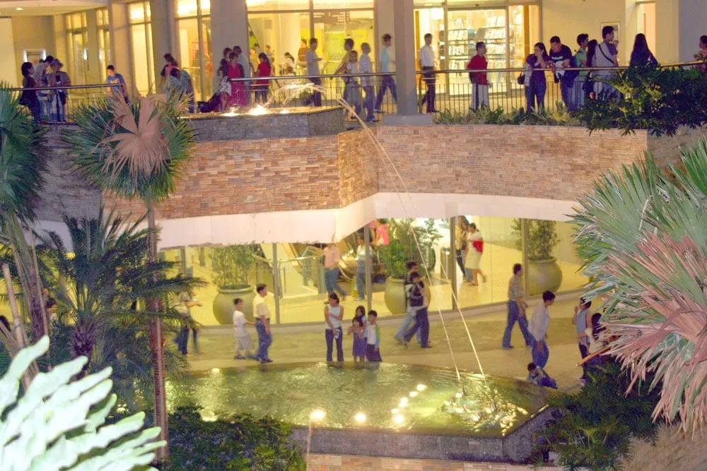 Trinoma Multi-level Shooting Jets, 2007 4