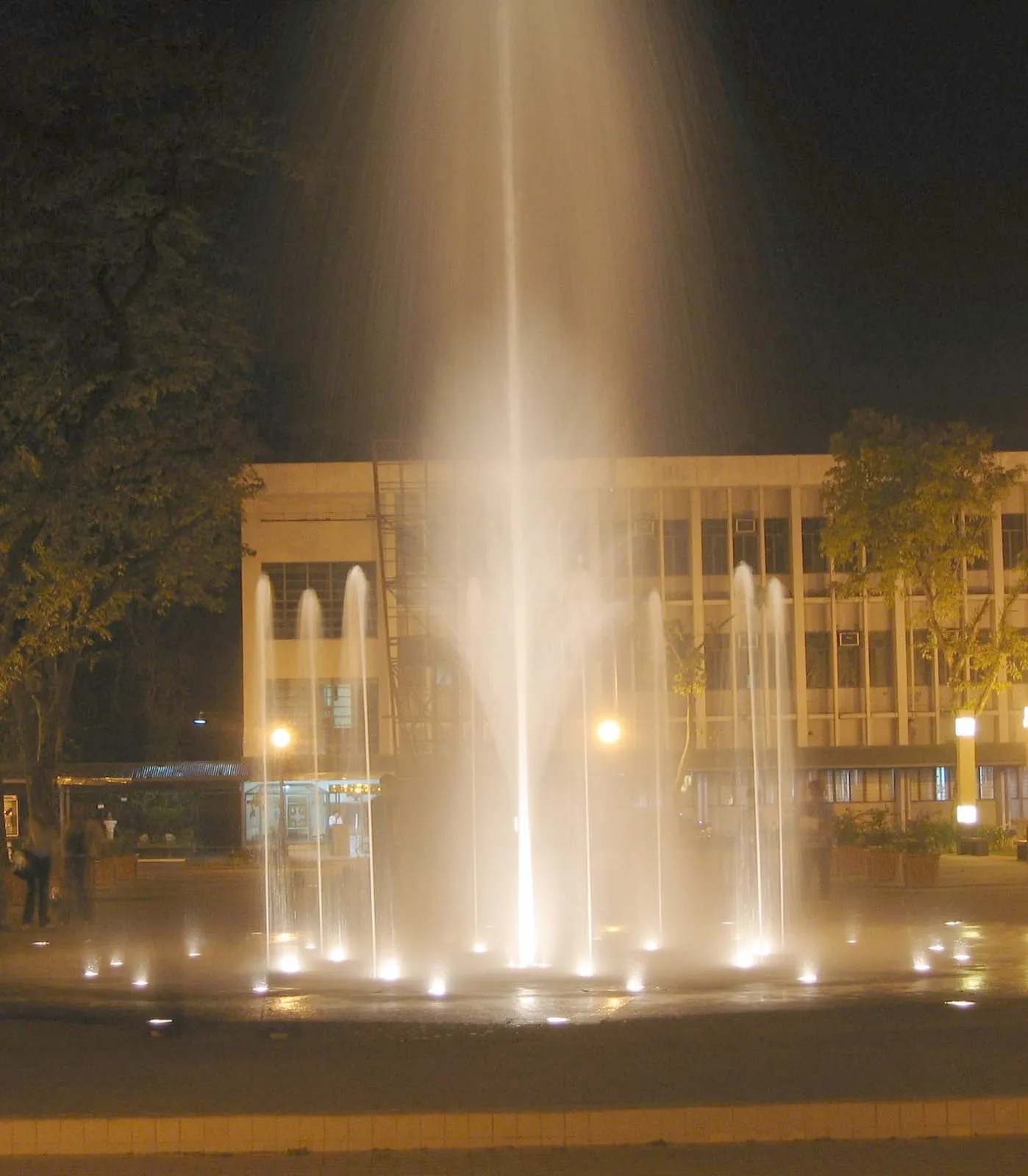 UST Interactive fountain, 2006