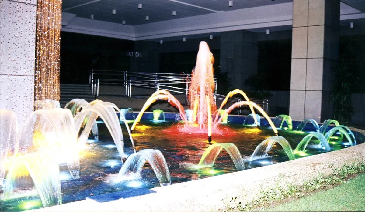 Water Petals, Water Curtain and Foaming Jets Tektite Tower, 1999